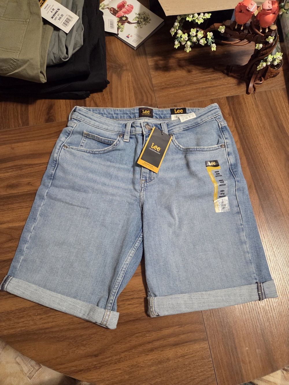Lee Women's Light Wash Roll-Cuff Denim Bermuda Shorts 9" Inseam